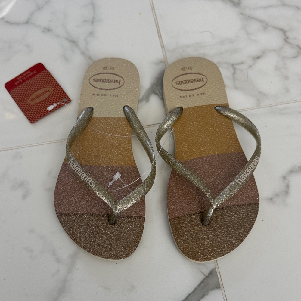 Havaianas Women's Gold and Brown Sandals